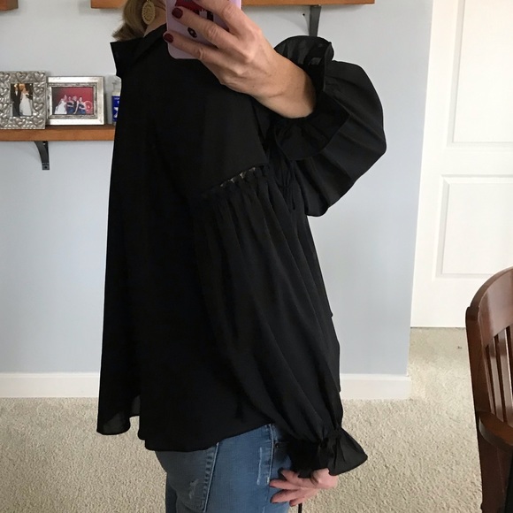 Black Ruffle Detail Tunic Top - Picture 5 of 7